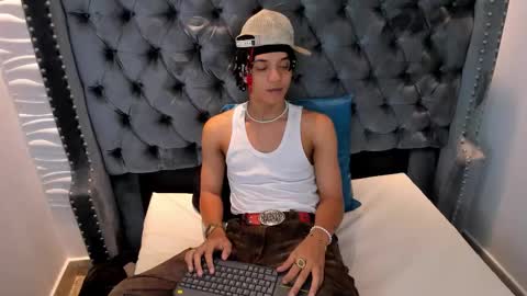 Snapshot of marshall_spencer chatting on November 2025 01:43:01 PM MARSHALL online show from November 2025 01:43:01 PM