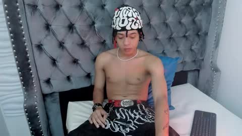 Snapshot of marshall_spencer chatting on November 2025 01:23:01 PM MARSHALL online show from November 2025 01:23:01 PM