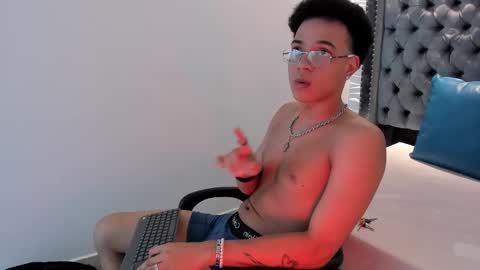 Snapshot of marshall_spencer chatting on November 2025 01:35:02 PM MARSHALL online show from November 2025 01:35:02 PM