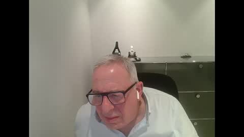 martin_1947 online show from February 2025 08:22:01 PM