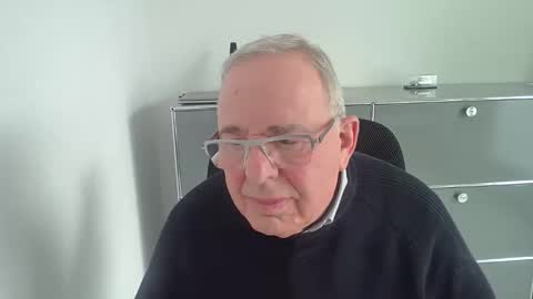 martin_1947 online show from February 2026 12:26:02 PM