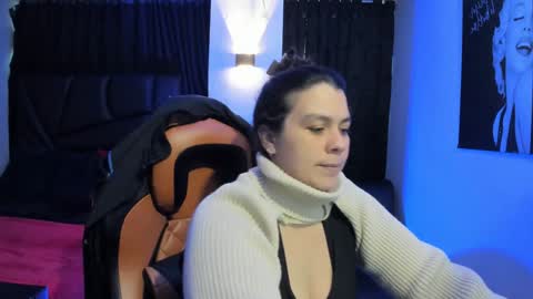   MARTINA   online show from January 2025 11:51:02 AM