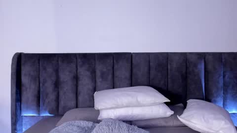 Laura online show from January 2025 08:22:01 PM