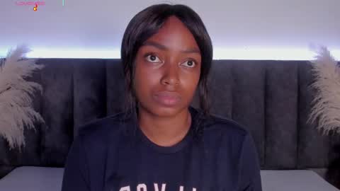 Laura online show from September 2025 08:09:02 PM