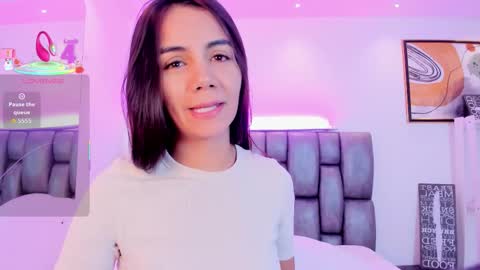 Martina online show from October 2025 01:01:01 PM