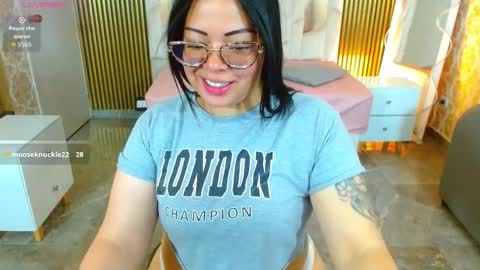 Hey im martina online show from November 2025 03:32:02 AM