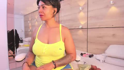 martina touss  online show from October 2025 11:45:02 AM