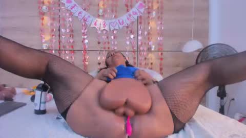 Snapshot of martina_touss chatting on February 2026 01:03:01 PM martina touss online show from February 2026 01:03:01 PM