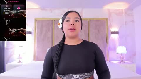 Martina Garcia online show from November 2025 07:47:02 PM