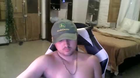 martingillesg online show from February 2026 02:04:01 AM