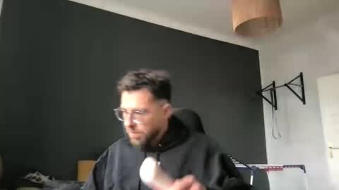 Snapshot of martinmagic467659 chatting on December 2025 11:15:02 AM martinmagic467659 online show from December 2025 11:15:02 AM