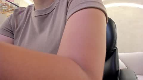 Martinna Bonnet online show from September 2025 10:03:02 AM