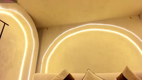 Martinna Bonnet online show from November 2025 10:05:01 AM