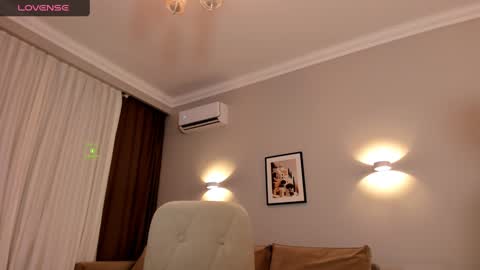 Snapshot of mary_delray chatting on December 2024 05:42:01 PM Mary online show from December 2024 05:42:01 PM