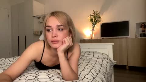 Mary online show from December 2024 03:04:02 AM