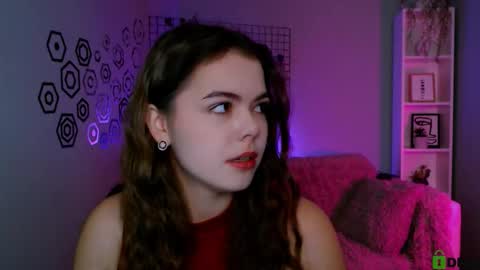 Mary online show from November 2025 10:18:02 AM