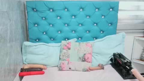  Mary Moon  online show from February 2025 05:30:02 PM