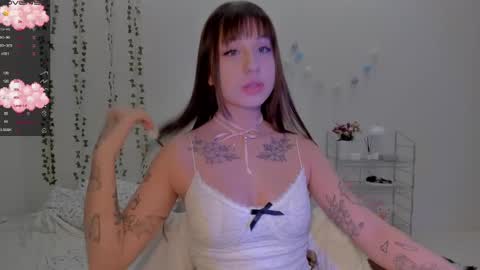 Snapshot of mary_tim chatting on February 2025 07:19:02 PM Maryana online show from February 2025 07:19:02 PM