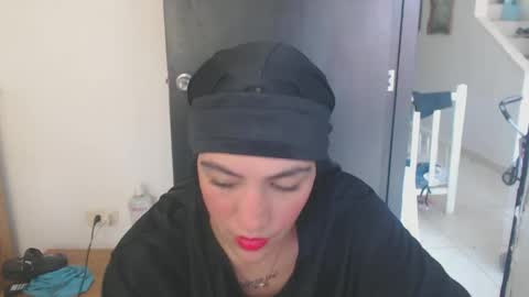 Snapshot of maryam_arabicmilk chatting on December 2024 05:28:02 PM maryam_arabicmilk online show from December 2024 05:28:02 PM