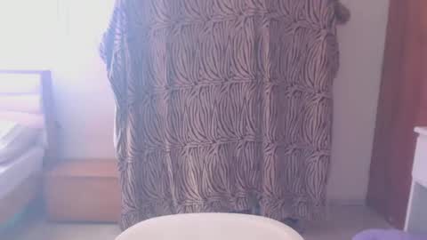 Snapshot of maryam_arabicmilk chatting on November 2025 03:22:01 PM maryam_arabicmilk online show from November 2025 03:22:01 PM