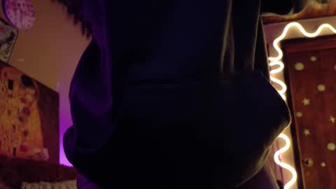     online show from January 2026 05:21:01 AM