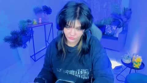 Mary online show from September 2025 09:05:02 PM