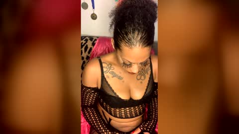 Snapshot of maryjaneubadgirl chatting on June 2026 07:03:02 PM maryjaneubadgirl online show from June 2026 07:03:02 PM