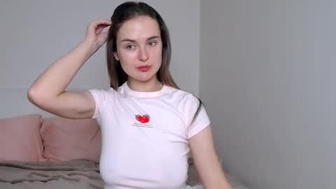 Mari online show from December 2025 09:21:01 PM