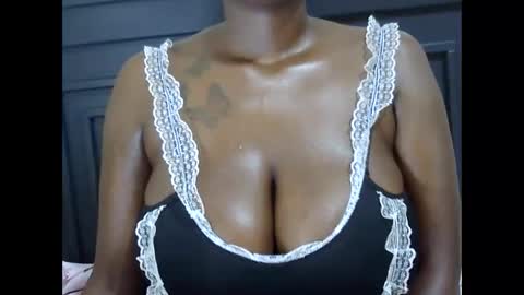 marylov23 online show from November 2025 07:38:02 AM