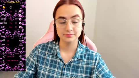 Dulce Maria online show from February 2025 08:10:01 PM