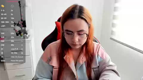 Dulce Maria online show from September 2025 05:16:02 PM