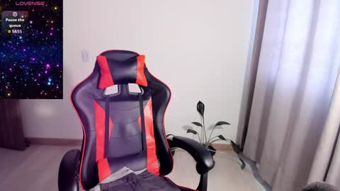 Dulce Maria online show from April 2026 05:27:01 PM