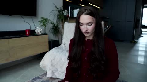 Marina online show from December 2025 11:37:01 AM