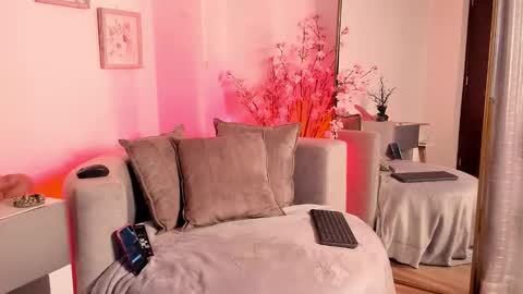 Mary online show from March 2026 09:11:01 PM