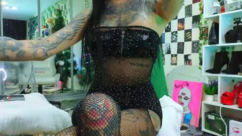 Snapshot of maryvegas chatting on December 2024 06:45:02 PM Mary online show from December 2024 06:45:02 PM