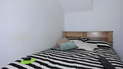Snapshot of marywhitee__ chatting on July 2026 09:32:02 PM Mary online show from July 2026 09:32:02 PM