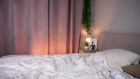 Sunny online show from June 2026 12:32:02 AM
