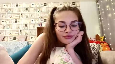 Kelly online show from March 2026 09:03:02 AM