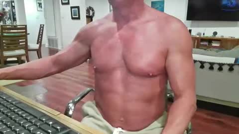 mascmuscle49 online show from December 2025 01:33:02 AM