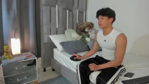 mash_angelo online show from October 2025 08:40:02 PM