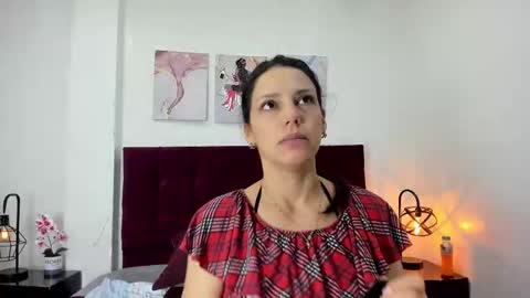 Snapshot of mashapink chatting on September 2025 01:01:01 PM MashaPink online show from September 2025 01:01:01 PM