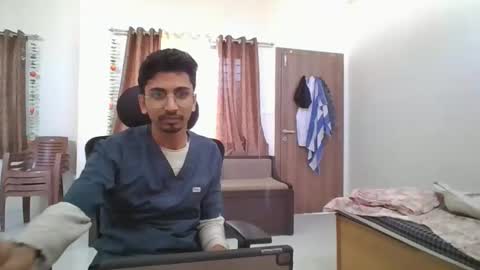 maskboyz2003 online show from December 2024 05:53:02 AM