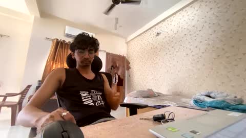 maskboyz2003 online show from October 2025 03:37:02 AM