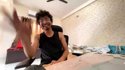 maskboyz2003 online show from October 2025 02:30:01 AM