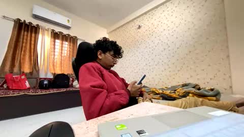 maskboyz2003 online show from November 2025 02:34:02 AM