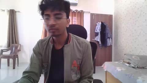 Mask Boy online show from November 2025 05:17:01 AM