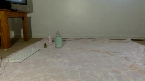 Masked Femboy online show from September 2025 09:30:01 PM