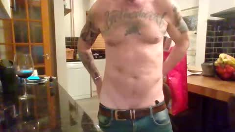 Masked Masturbation Couple online show from December 2025 11:21:01 PM