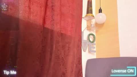 Snapshot of maskedgirl01 chatting on November 2025 06:19:02 PM Scarlet online show from November 2025 06:19:02 PM