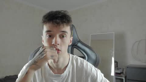 Snapshot of mason_warhol chatting on October 2025 09:07:02 AM Mason online show from October 2025 09:07:02 AM